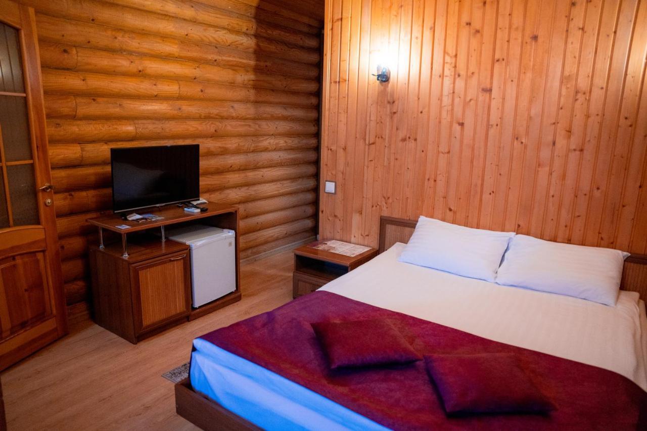 Gostiniy Dvor Non-Stop Hotel Херсон Екстериор снимка