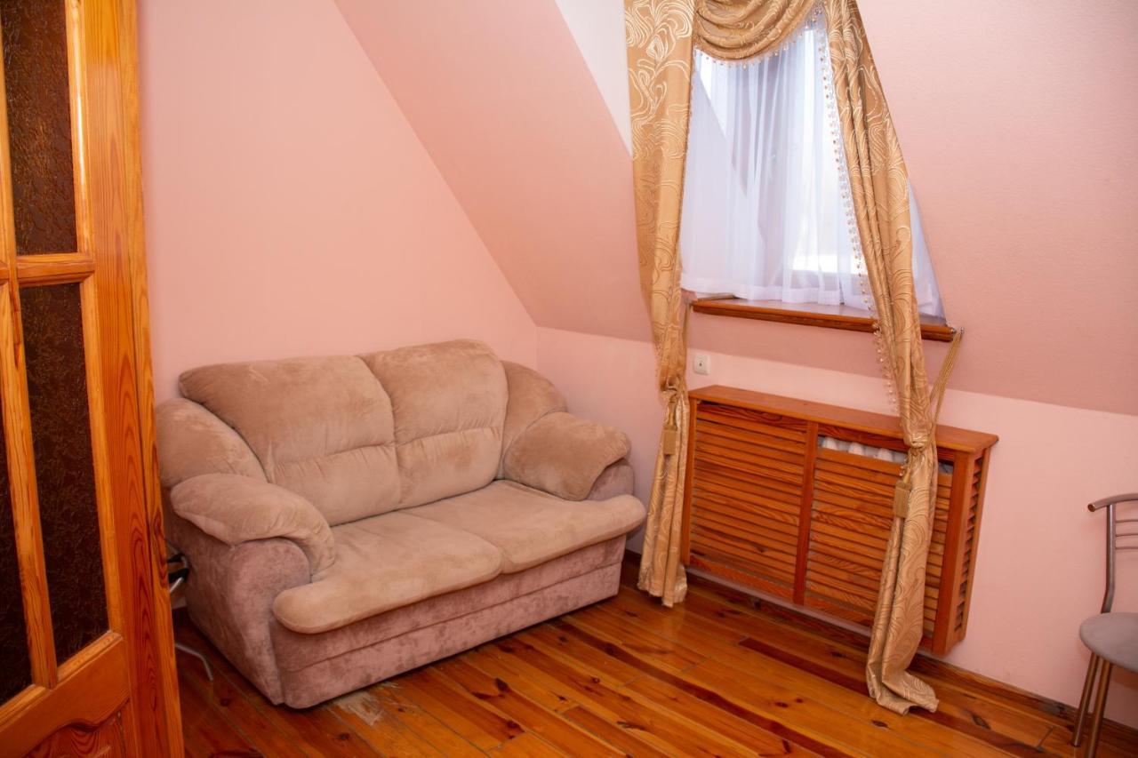 Gostiniy Dvor Non-Stop Hotel Херсон Екстериор снимка