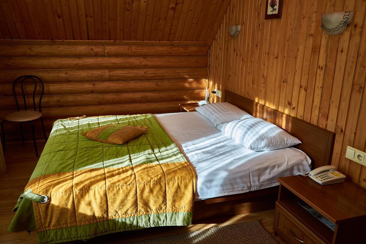 Gostiniy Dvor Non-Stop Hotel Херсон Екстериор снимка